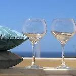 Lägenhet Boa Vista With Sea Views And Shared Pool *